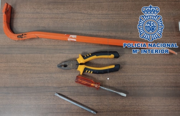 Herramientas intervenidas (POLICIA NACIONAL) Herramientas intervenidas (POLICIA NACIONAL)