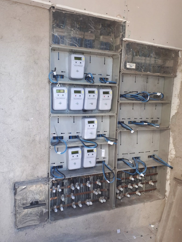 Contadores de un edificio ocupado (JUNTA DE ANDALUCÍA) Contadores de un edificio ocupado (JUNTA DE ANDALUCÍA)