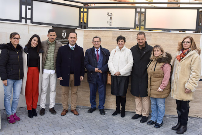 Inauguración de la plaza José Tovar (G. ACUÑA/ DIPGRA)