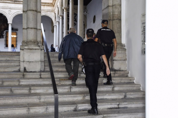 Entrada a la Audiencia de Granada (ÁLEX CÁMARA - EUROPA PRESS)