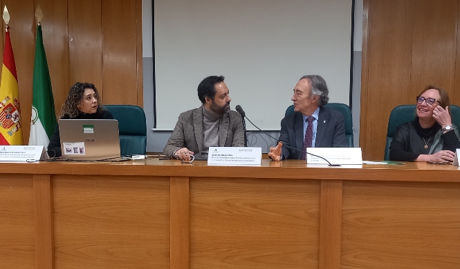 Mesa inaugural de la jornada (JUNTA)