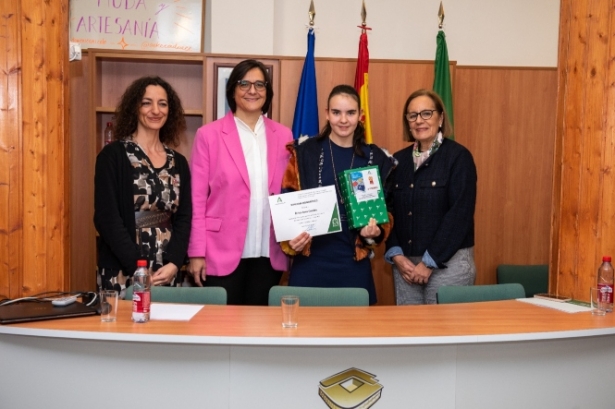 Entrega del premio (JUNTA) Entrega del premio (JUNTA)