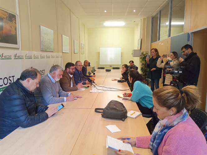 Reunión de la Plataforma por las Infraestructuras de la Costa Tropical (AECOST) 