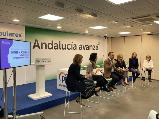 Foro “Mujer y política. La evolución intergenaracional” (PP) 