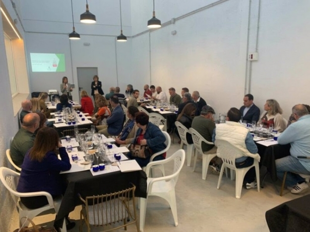 Actividad divulgativa para conocer los detalles científicos de la gastronomía (FUNDACIÓN DESCUBRE) Actividad divulgativa para conocer los detalles científicos de la gastronomía (FUNDACIÓN DESCUBRE)