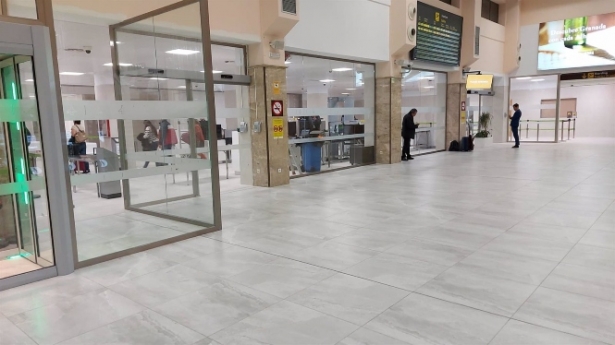 Nuevo control de pasajeros del Federico García Lorca (AENA) Nuevo control de pasajeros del Federico García Lorca (AENA)