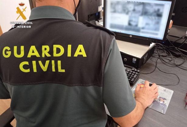 Imagen de archivo de un agente de la Guardia Civil (GUARDIA CIVIL) Imagen de archivo de un agente de la Guardia Civil (GUARDIA CIVIL)