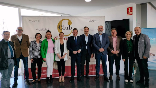 Miembros de CS con representantes de la Cámara de Comercio de Granada  (CS)