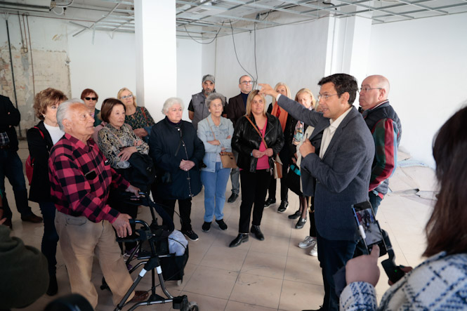 Visita al nuevo espacio de mayores (JAVIER ALGARRA/ AYUNTAMIENTO)