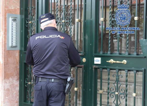 Agente de la Policía Nacional (POLICÍA NACIONAL) Agente de la Policía Nacional (POLICÍA NACIONAL)