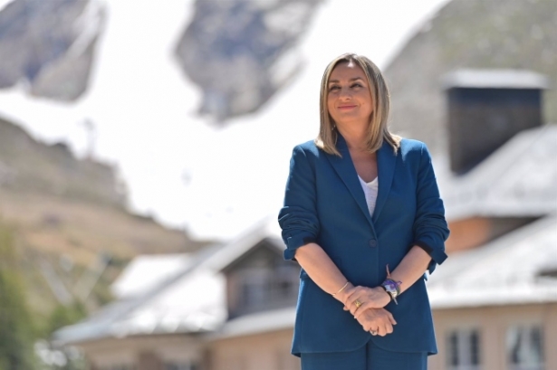 La consejera de Fomento, Marifrán Carazo, tras el Consejo de Gobierno celebrado en Sierra Nevada (ÁLEX CÁMARA - EUROPA PRESS) La consejera de Fomento, Marifrán Carazo, tras el Consejo de Gobierno celebrado en Sierra Nevada (ÁLEX CÁMARA - EUROPA PRESS)