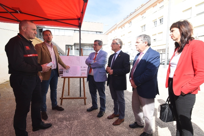 Visita al Parque de bomberos de Baza (R. MARTÍNEZ / DIPGRA)