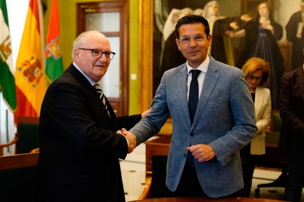 Presentación de la oficina permanente de asesoramiento al emprendimiento  (JAVIER ALGARRA/ AYUNTAMIENTO)