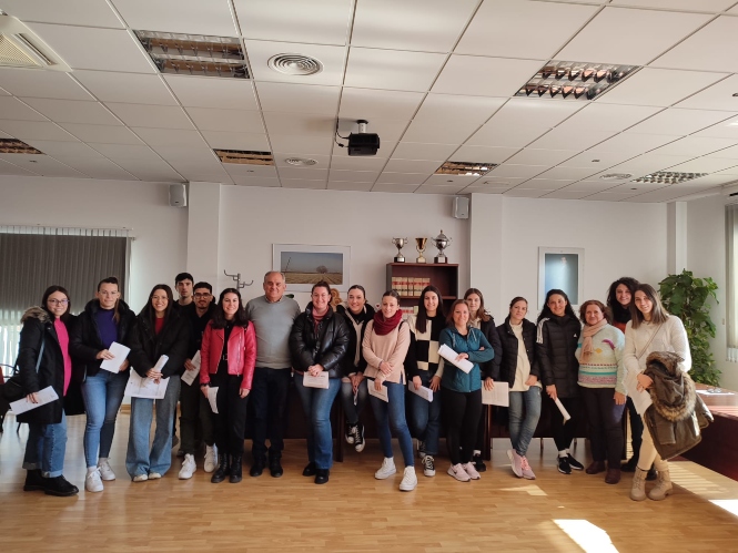 Cuidadores contratados por el Ayuntamiento (AYTO. HUÉTOR TÁJAR) 