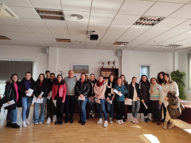 Cuidadores contratados por el Ayuntamiento (AYTO. HUÉTOR TÁJAR) 