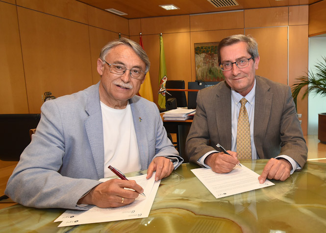 Firma del convenio (R. MARTÍNEZ/ DIPGRA)