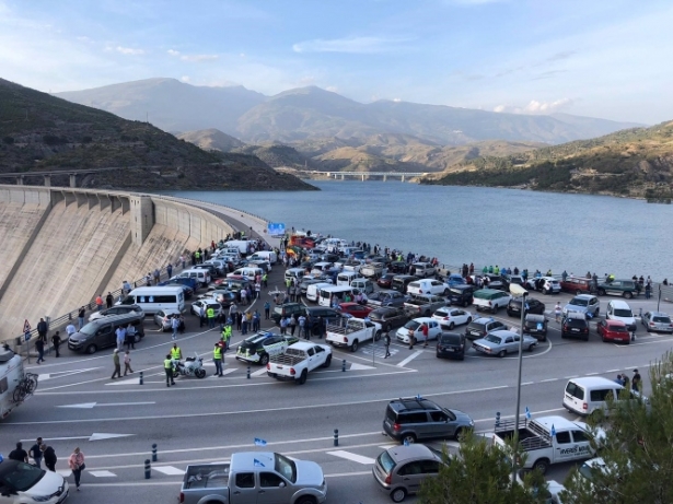 Movilización por las canalizaciones en la presa de Rules. ARCHIVO (AYUNTAMIENTO)