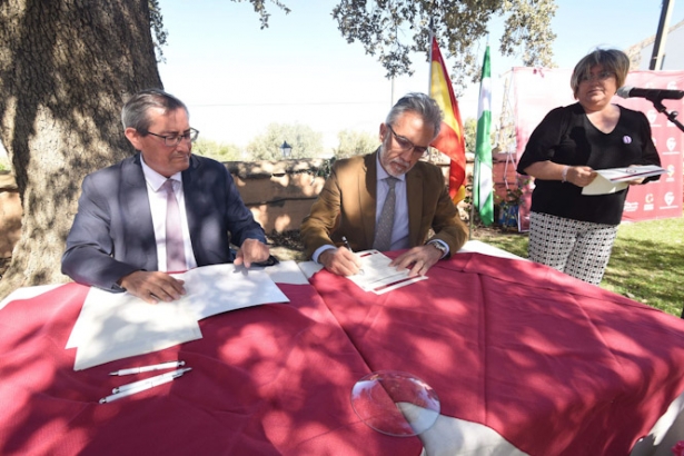 Firma del Pacto (R. MARTÍNEZ/ DIPGRA) Firma del Pacto (R. MARTÍNEZ/ DIPGRA)