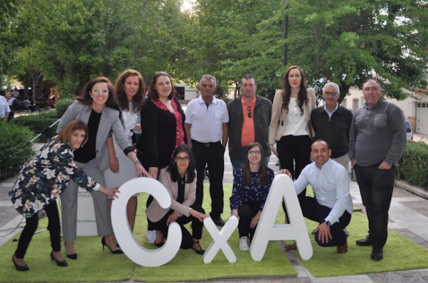 Imagen de archivo de una candidatura de Compromiso por Andalucía en Caniles, con la actual alcaldesa, María Pilar Vázquez (COMPROMISO POR ANDALUCÍA)