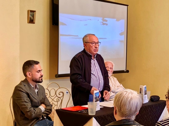 Presentación del libro (ASOCIACIÓN CULTURAL LANJARÓN) 