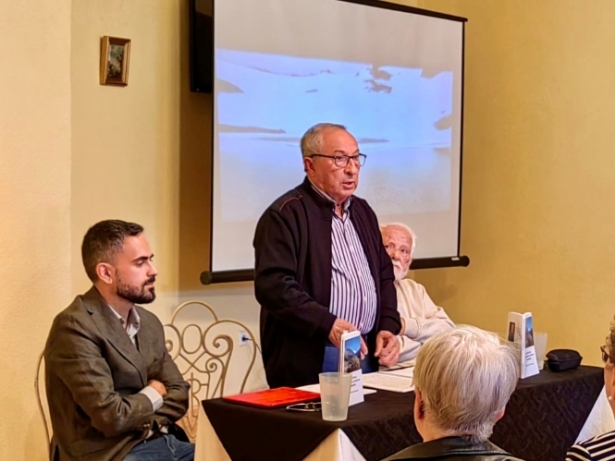 Presentación del libro (ASOCIACIÓN CULTURAL LANJARÓN) Presentación del libro (ASOCIACIÓN CULTURAL LANJARÓN)