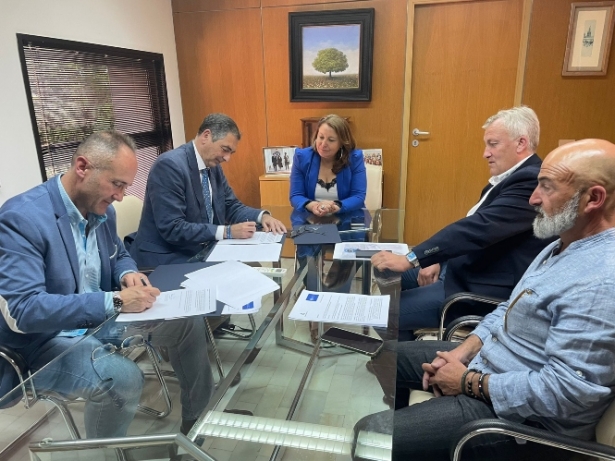 Firma del acuerdo (JUNTA)