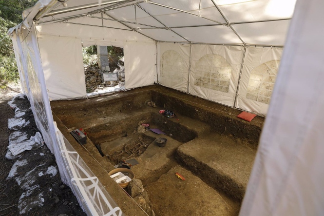 Trabajos de campañas anteriores en la excavación de fosas comunes en el barranco de Víznar (ÁLEX CÁMARA - EUROPA PRESS) 
