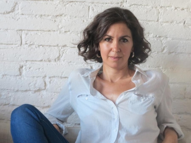 La escritora, Cristina Campos (FERIA DEL LIBRO) La escritora, Cristina Campos (FERIA DEL LIBRO)