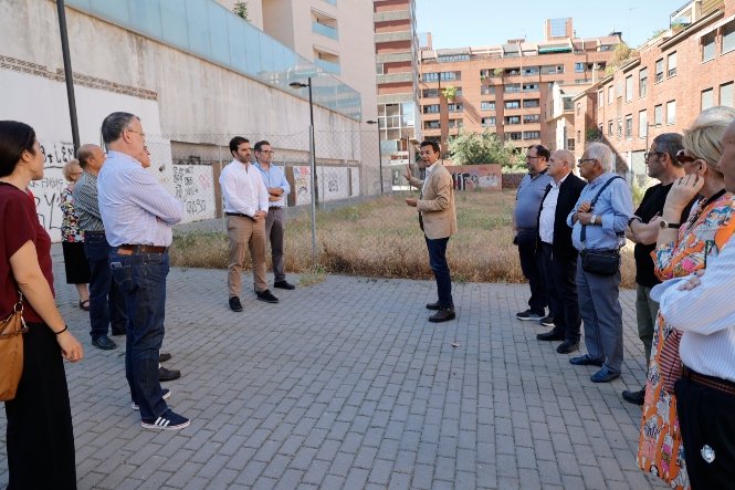 Imagen de la visita a San Lázaro (JAVIER ALGARRA / AYUNTAMIENTO) 