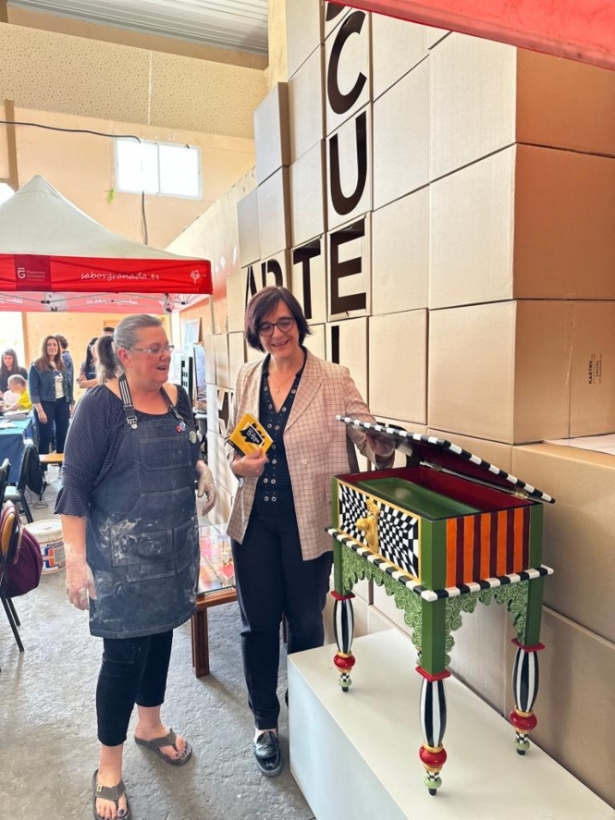 Visita a la I Feria de FP, Artes Plásticas y Diseño (JUNTA)