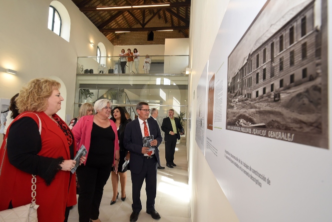 Visita a la exposición (R. MARTÍNEZ / DIPGRA)