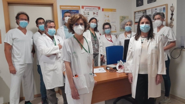 Parte del equipo del Virgen de las Nieves que atiende la insuficiencia cardíaca (HOSPITAL VIRGEN DE LAS NIEVES) 
