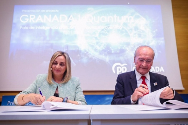 La Candidata Del PP A La Alcaldía De Granada, Marifrán Carazo, Y El Alcalde De Málaga, Francisco De La Torre (PP)