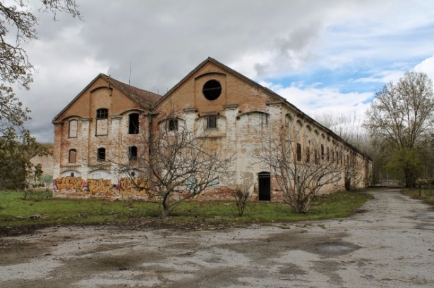 Imagen de la azucarera de Santa Fe (IU)