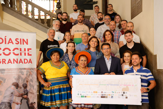 Presentación del día sin coche (JAVIER ALGARRA/ AYUNTAMIENTO)