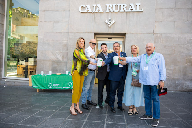 Cuestación de la AECC (CAJA RURAL)