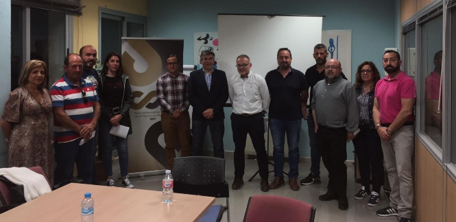 Imagen de la reunión con empresarios (PP)