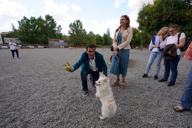 Francisco 3en un parque canino (PSOE) 