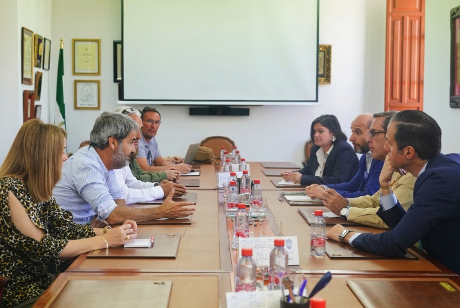 Imagen de la reunión (COLEGIO DE ABOGADOS)