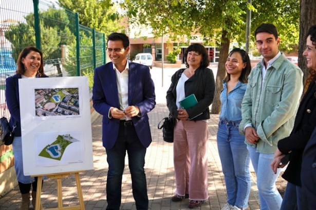 Presentación del.proyecto de la piscina pública en la zona sur (PSOE) Presentación del.proyecto de la piscina pública en la zona sur (PSOE)