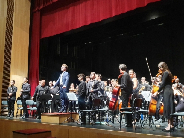 (AYUNTAMIENTO GUADIX) (AYUNTAMIENTO GUADIX)