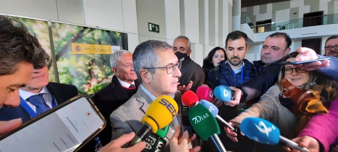 El secretario de Estado de Medio Ambiente, Hugo Morán, atiende a los medios en imagen de archivo (EUROPA PRESS)