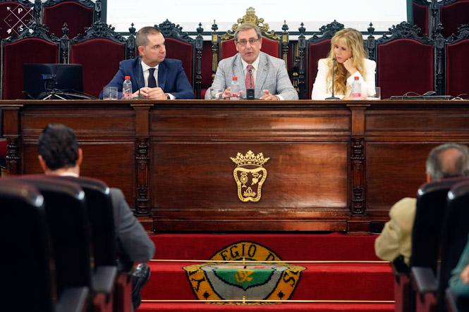Presentación del Testamento Profesional Colegial (ICAGR)