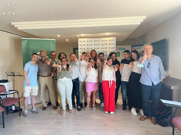 Equipo que participará en la liga española de debate (GRANADOWN)