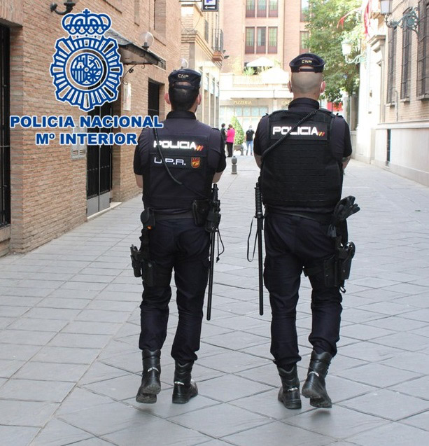 Agentes de la policía nacional (POLICÍA NACIONAL)