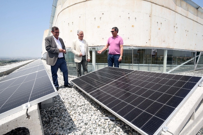 Imagen de las placas solares (DIPGRA) 