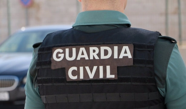 Un agente de la Guardia Civil, de espalda (GUARDIA CIVIL) Un agente de la Guardia Civil, de espalda (GUARDIA CIVIL)