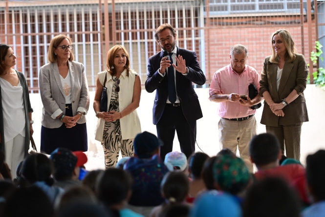 Imagen de la visita a la escuela de verano (JUNTA)