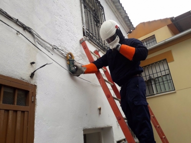 La lucha contra el fraude masivo en Granada se salda con 1.232 suministros inspeccionados 8ENDESA) La lucha contra el fraude masivo en Granada se salda con 1.232 suministros inspeccionados 8ENDESA)