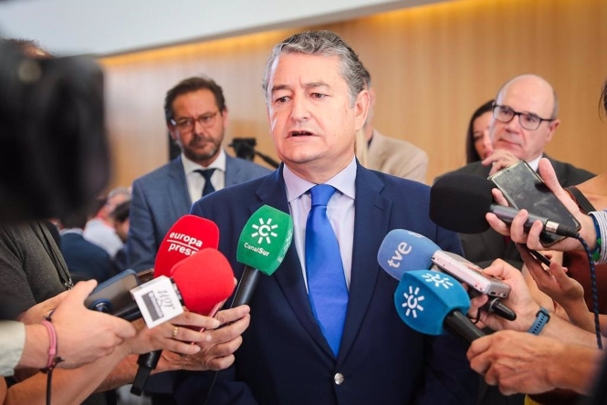 El consejero de la Presidencia, Interior, Diálogo Social y Simplificación Administrativa, Antonio Sanz, este lunes en Granada. (ALEX CÁMARA-EUROPA PRESS)